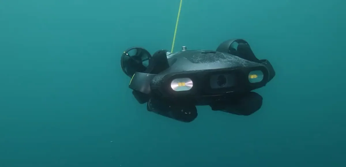FIFISH E-GO 水中作業
