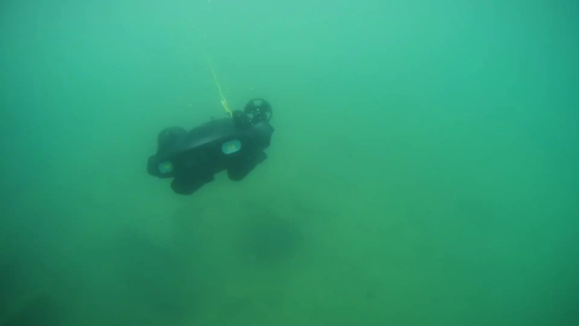 FIFISH E-GO 水中航行